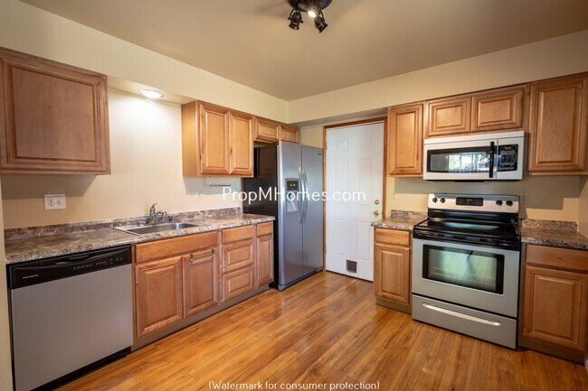 Foto del edificio - 943 NE Lincoln St