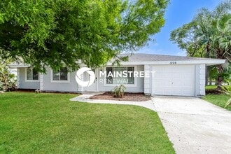 Building Photo - 1206 Cricket Dr NE