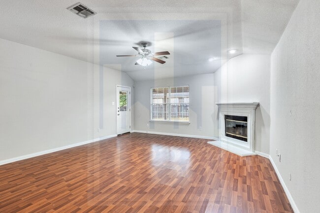 Foto del edificio - 1500 Gardena Canyon Dr