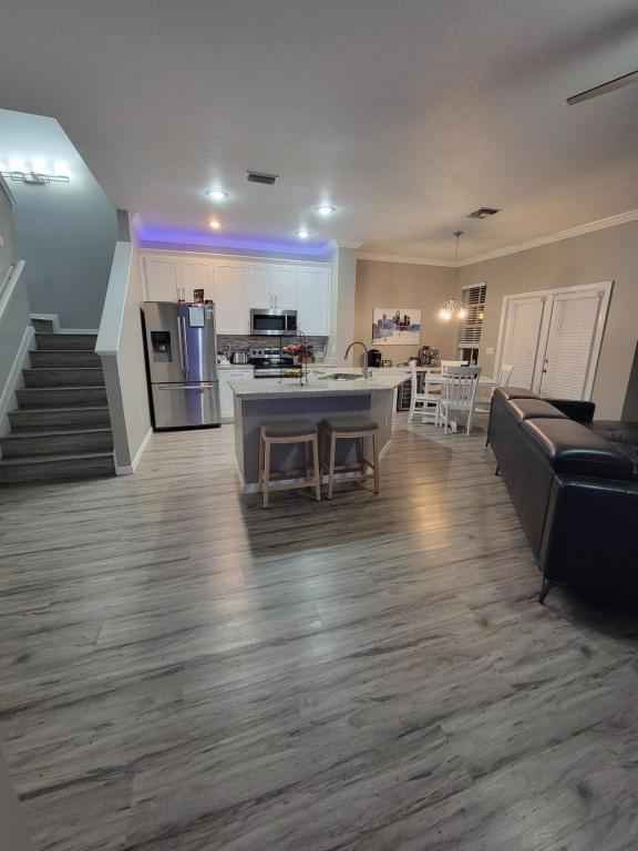 Primary Photo - 7451 Arlington Grove Cir