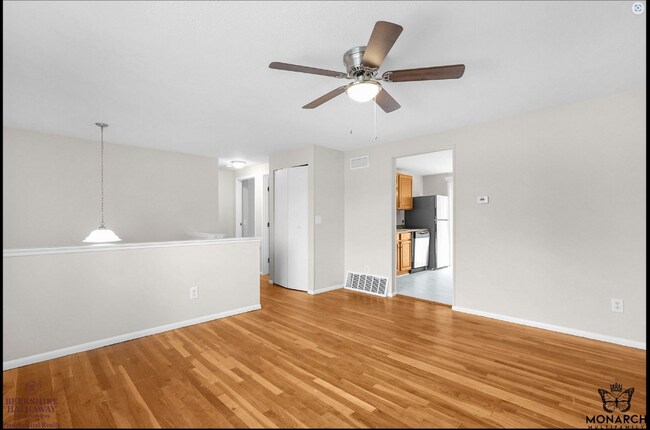 Building Photo - 864 Allison Dr
