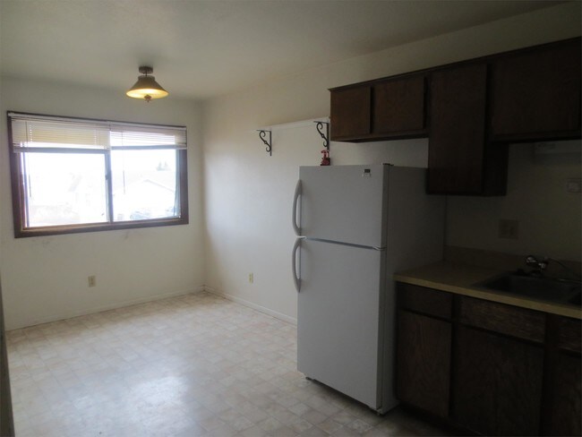 Building Photo - 1431 Grafton - C