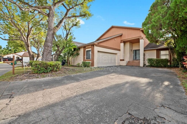 Photo - 4332 SW 148th Pl House