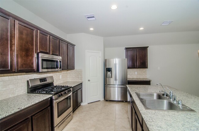 Building Photo - 29219 Dunns Creek Ct