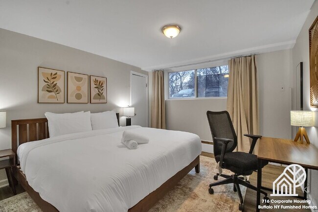 Building Photo - Furnished 2-Bedroom Apartment Minutes from Highmark Stadium