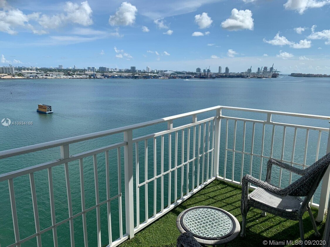 Foto principal - 770 Claughton Island Dr