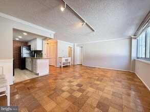 Building Photo - 5353 Columbia Pike