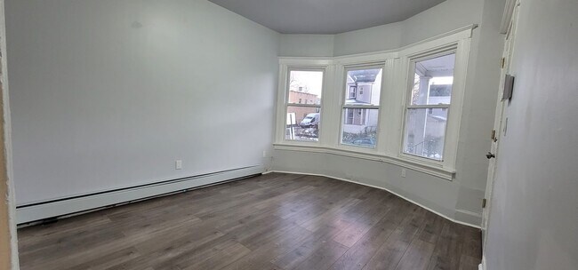Foto del edificio - 222 Elmwood Ave