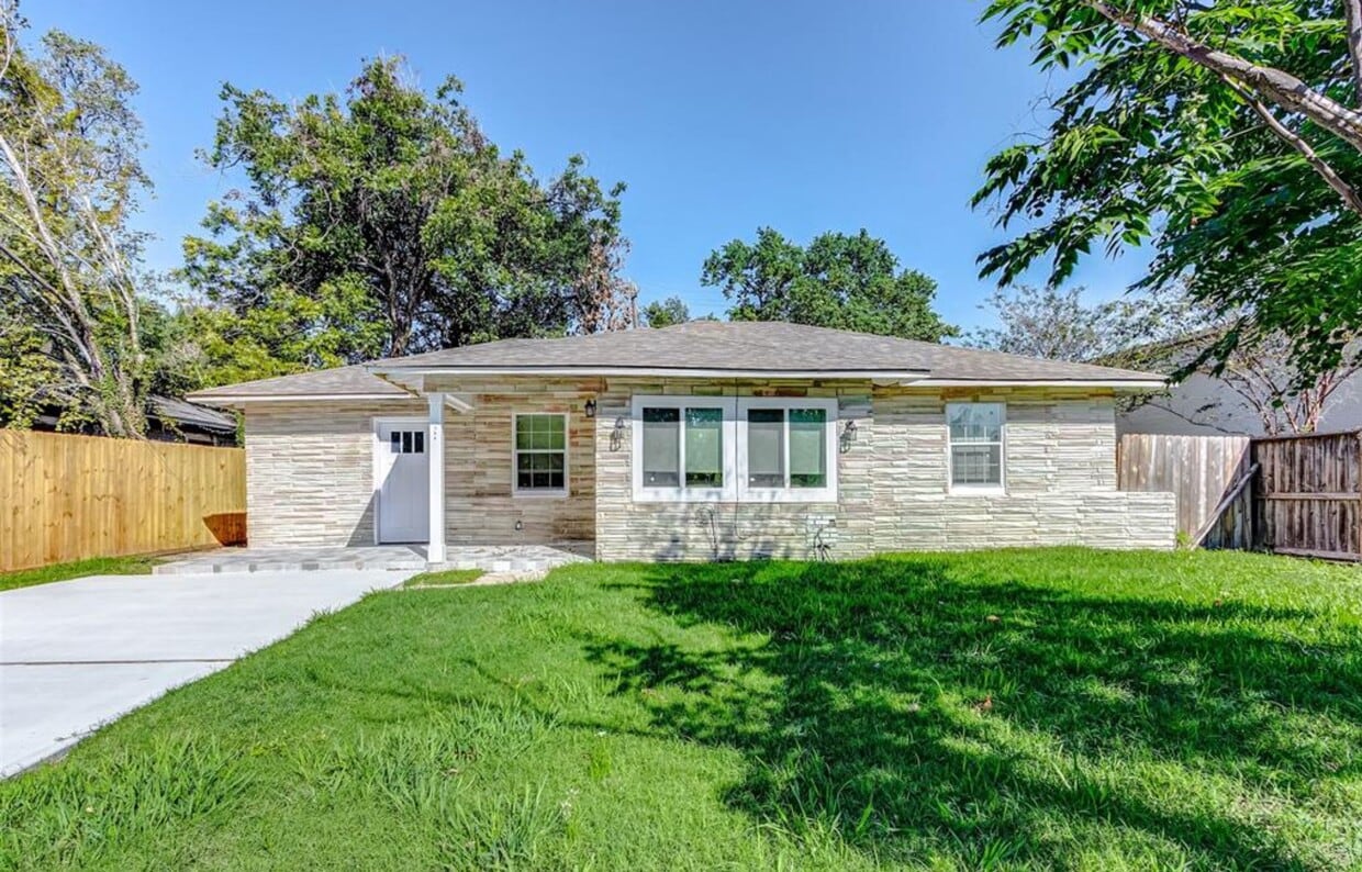 Primary Photo - 5647 Belarbor St