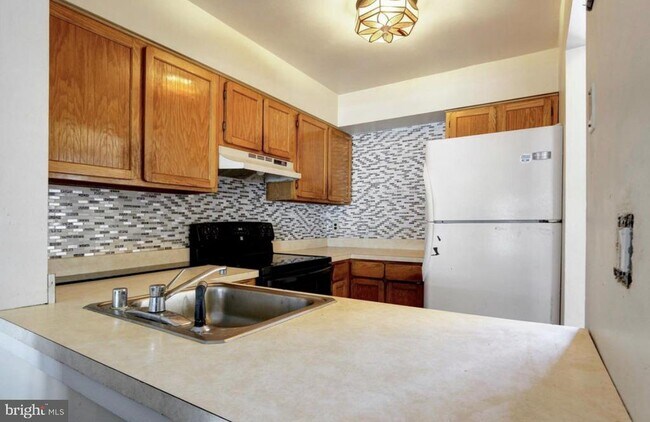 Foto del edificio - 9500 Amherst Ave