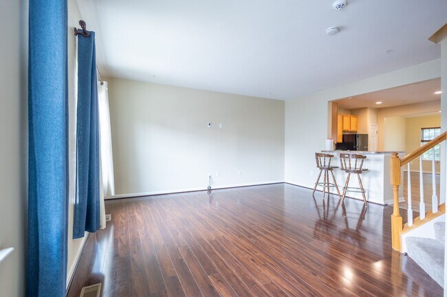 Foto del edificio - Lovely 3 BR/2.5 BA Townhome in Glen Burnie!