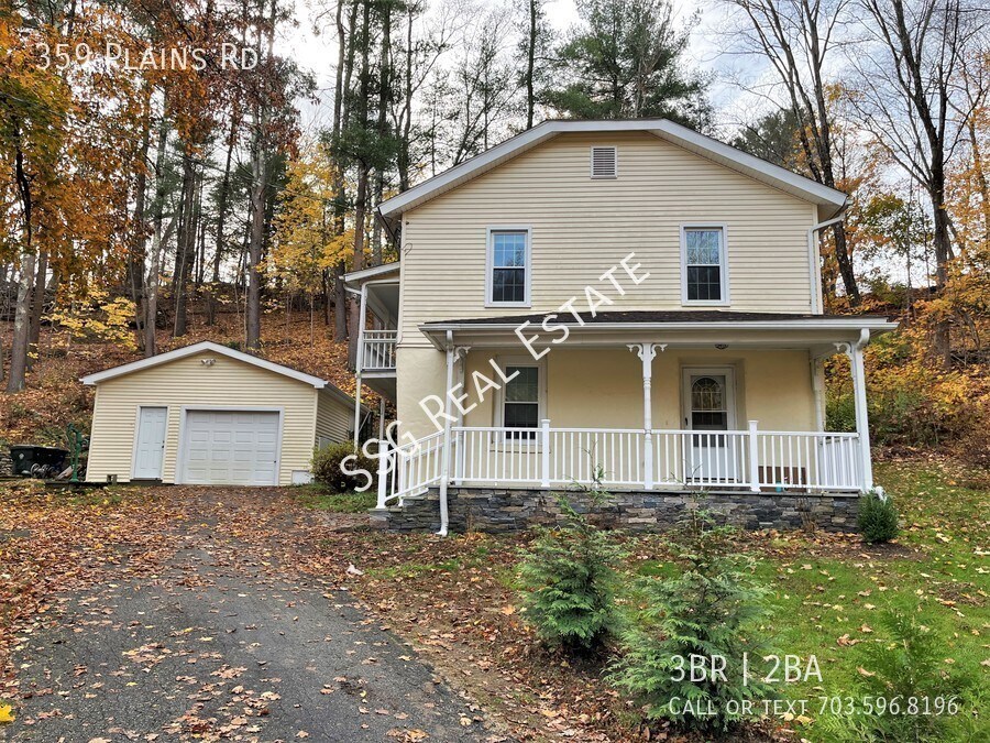 Primary Photo - Spacious 3 bedroom Colonial in quiet Windh...