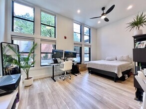 Building Photo - 375 Monmouth St