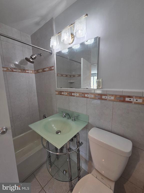 Foto del edificio - 3000 Spout Run Pkwy