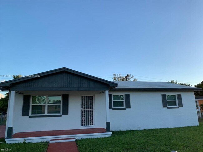 Building Photo - 3 br, 2 bath House - 3410 NW 213th Ter