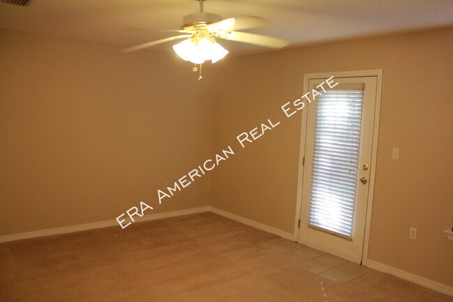 Foto del edificio - 976 Scenic Oak Ln