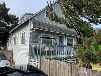 Building Photo - 325 8th Ave