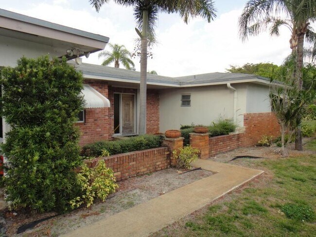 Foto del edificio - 5551 Johnson Rd