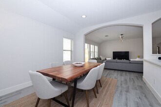 Building Photo - 19 N Star Ridge Cir