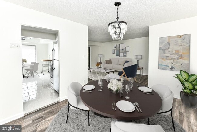 Building Photo - 10204 Bushman Dr