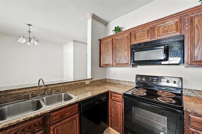 Foto del edificio - 2353 Homewood Ln