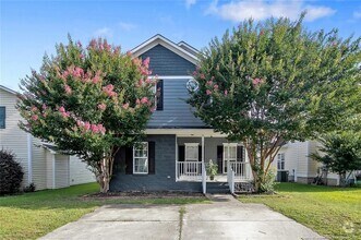 Building Photo - 228 Chloe Dr