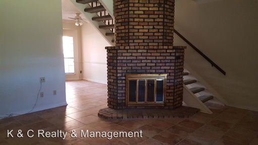 Building Photo - 3362 Eastwood Dr