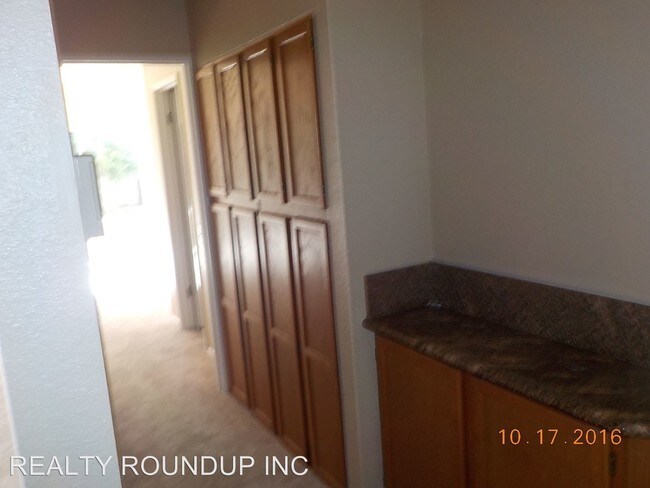 Foto del edificio - 3 br, 2 bath House - 5700 Rightwood Way