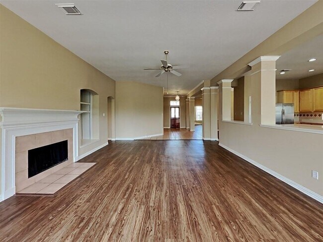 Building Photo - 18123 Ivory Crossing Ln