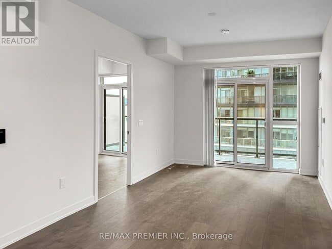 Photo du bâtiment - 38 Annie Craig Dr