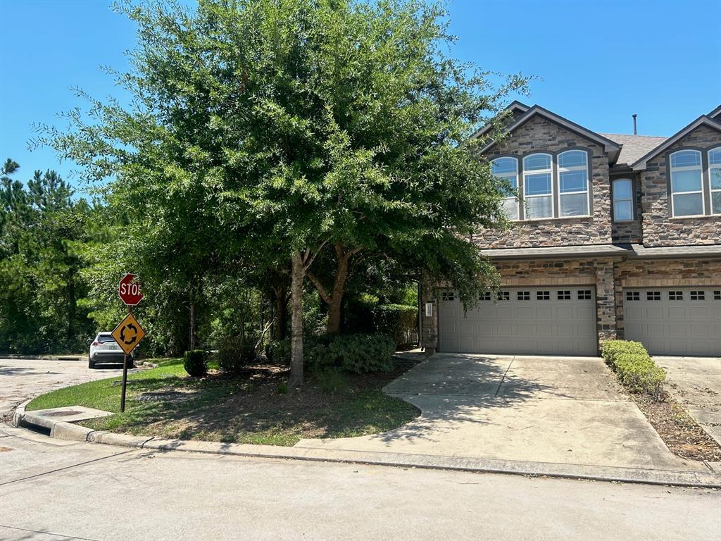 Primary Photo - 110 Aventura Pl