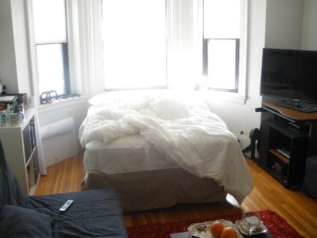 Foto del edificio - 533 Newbury St