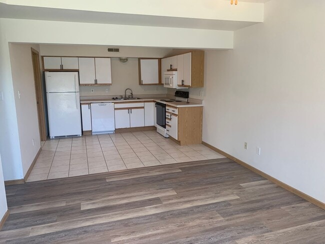 Building Photo - 5120 Deer Ridge