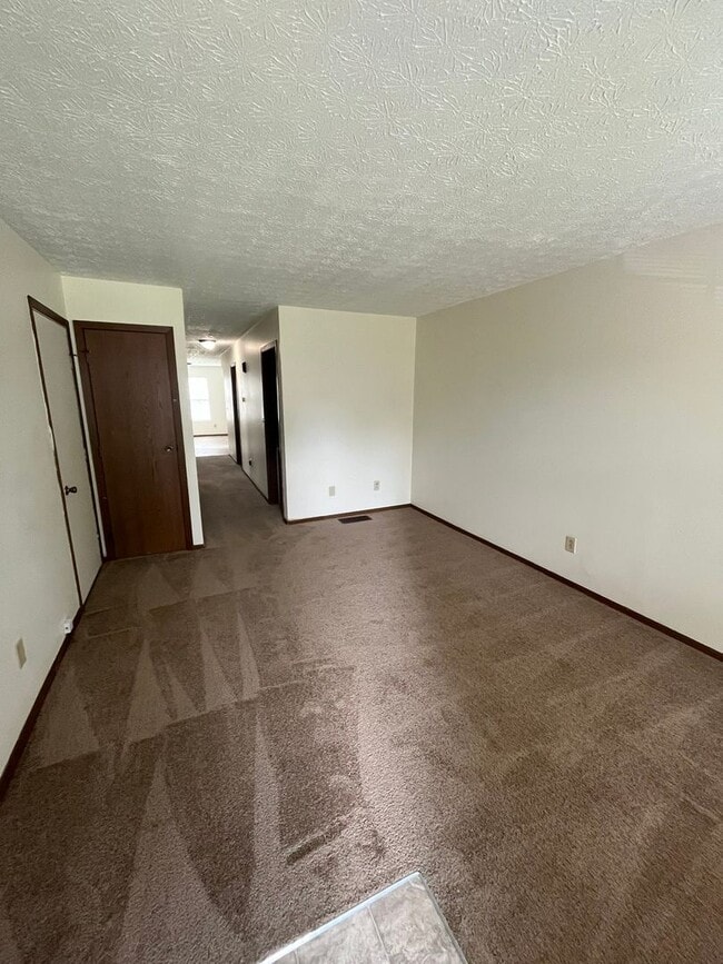 Building Photo - 8795-8797 Creve Coeur Lane