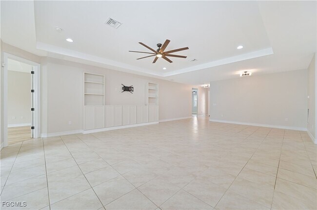 Foto del edificio - 2852 Royal Gardens Ave