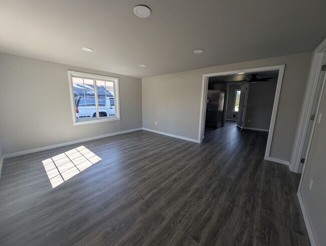 Foto del edificio - Remodeled 2 Bedroom Home – Water & Sewer Included