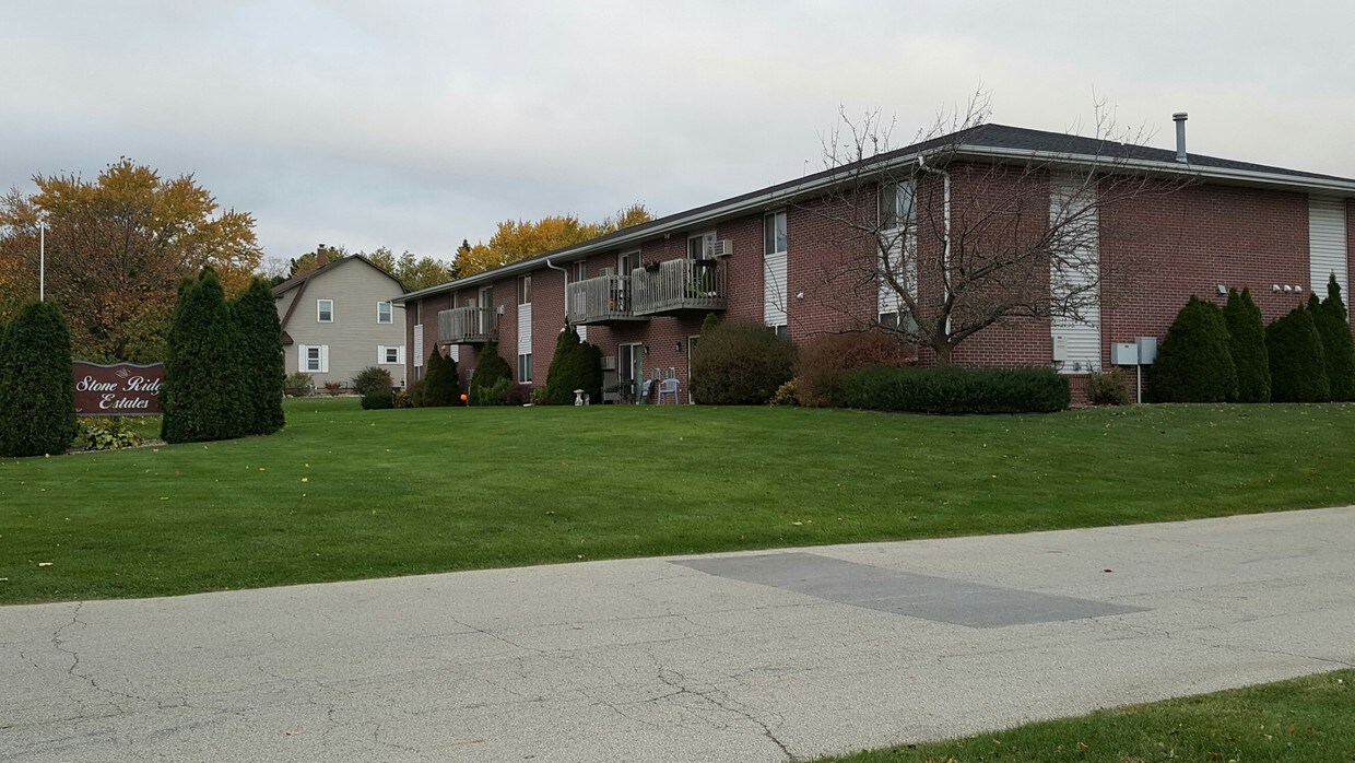 Foto principal - 1820 County Rd II
