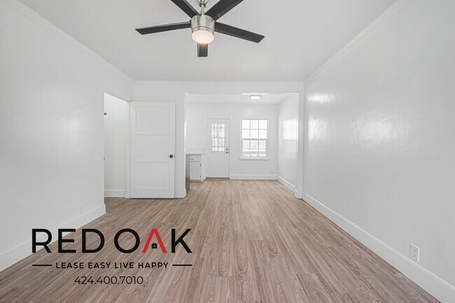 Foto del edificio - 2417 W Vernon Ave