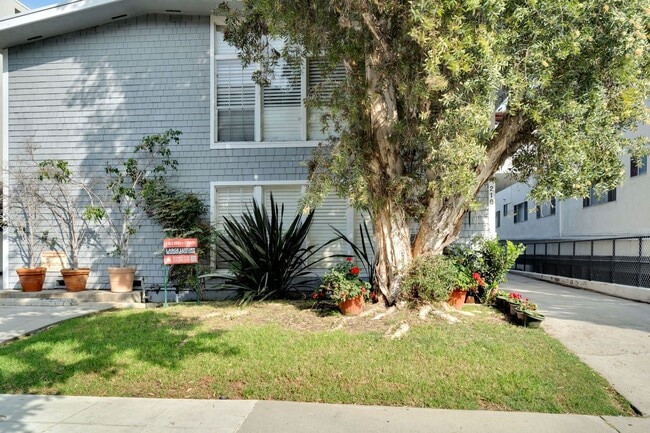 Building Photo - 218 Gale Luxury Investments LLC