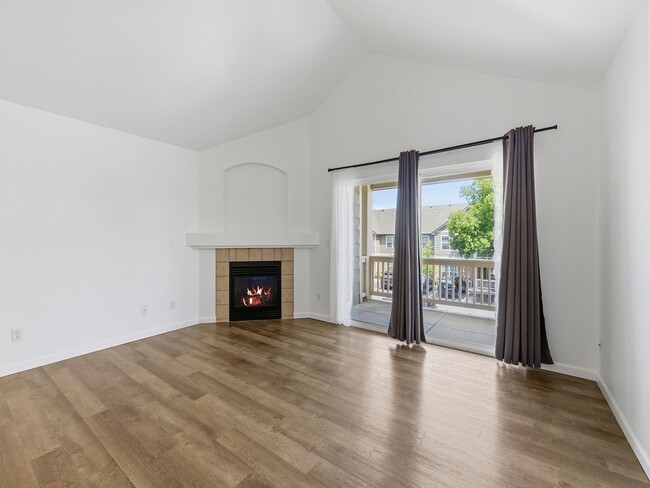 Building Photo - 5225 White Willow Dr