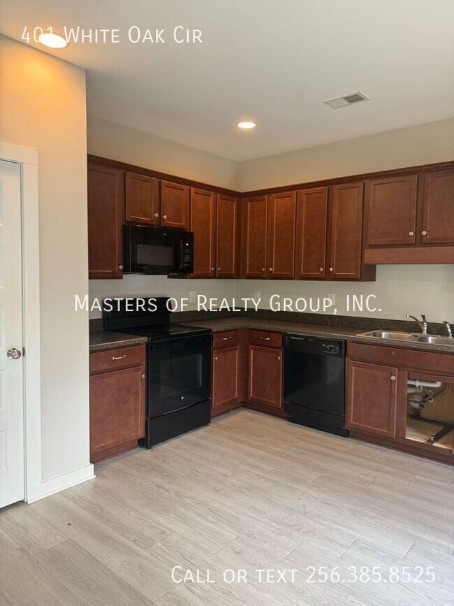 Foto del edificio - 401 White Oak Cir