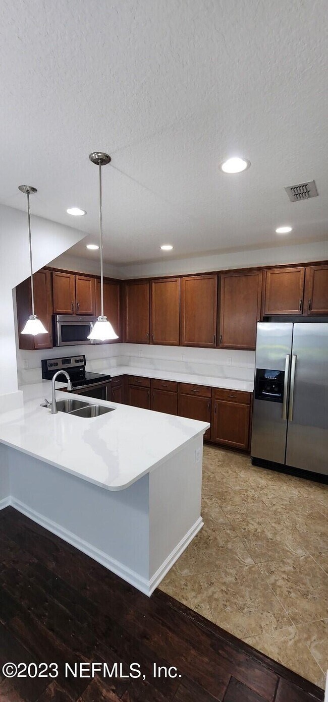 Building Photo - 143 Amistad Dr