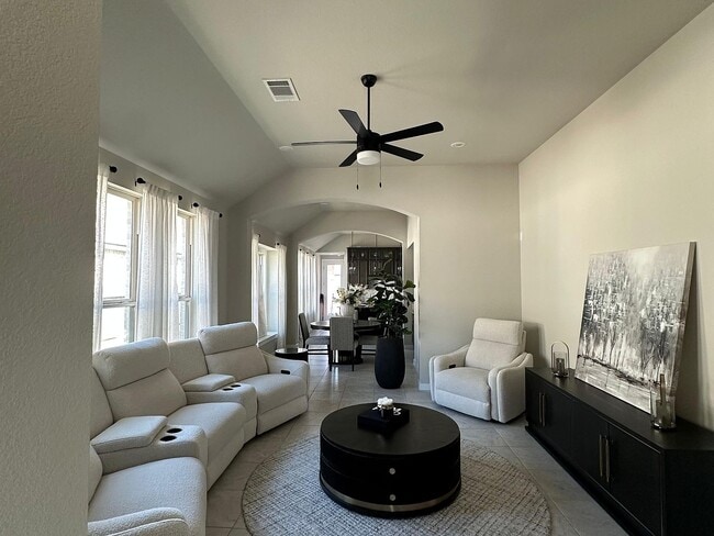 Foto del edificio - 122 Nightshade St