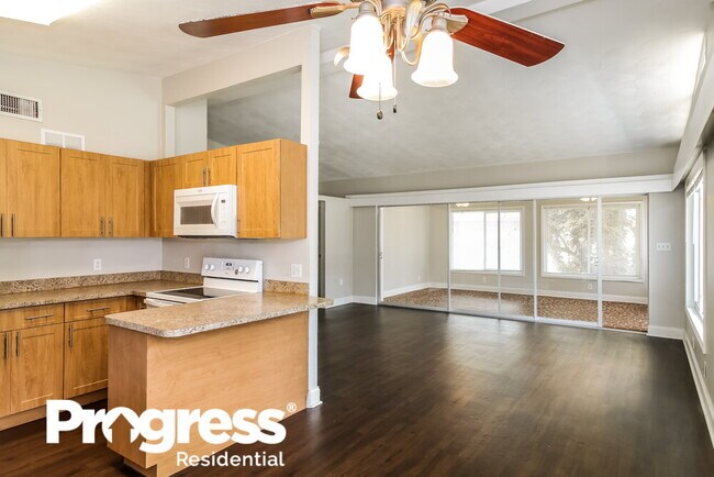 Building Photo - 708 46th St Ct E