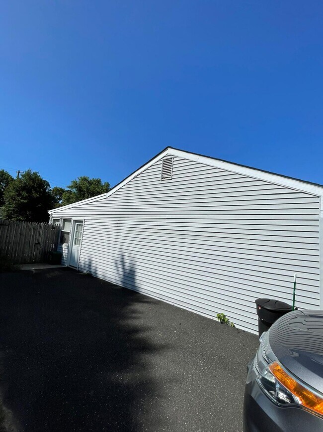Building Photo - 205 Allendale Drive