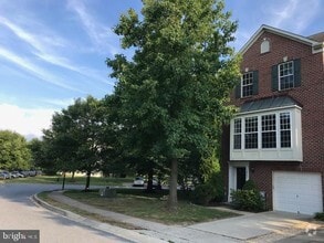 Building Photo - 10701 Enfield Dr