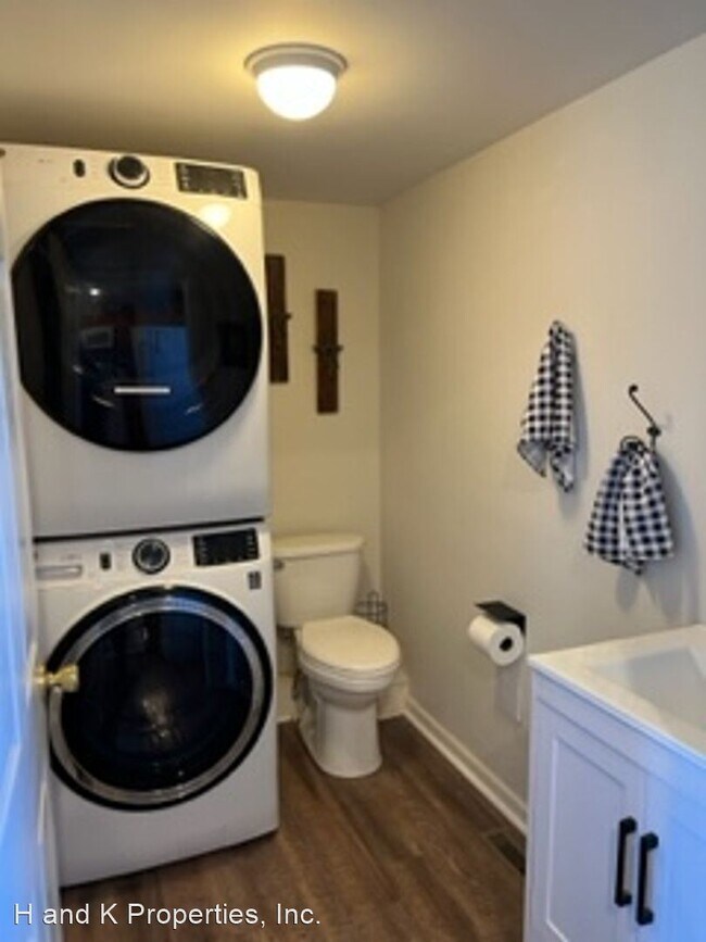 Building Photo - 2 br, 2.5 bath House - 205 Varner Lane