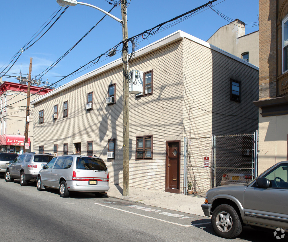 Primary Photo - 4110-4120 New York Ave