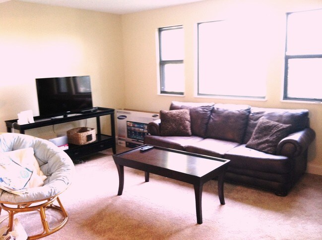 Foto del edificio - 3242 Niagara Square