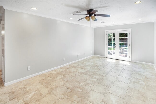 Building Photo - 6 Coralberry Ct